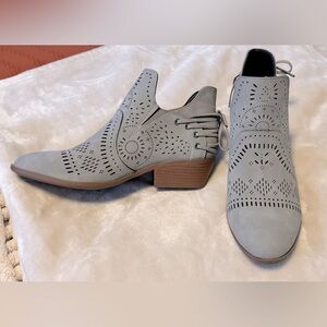 Women’s Jollimall gray Faux leather ankle boots